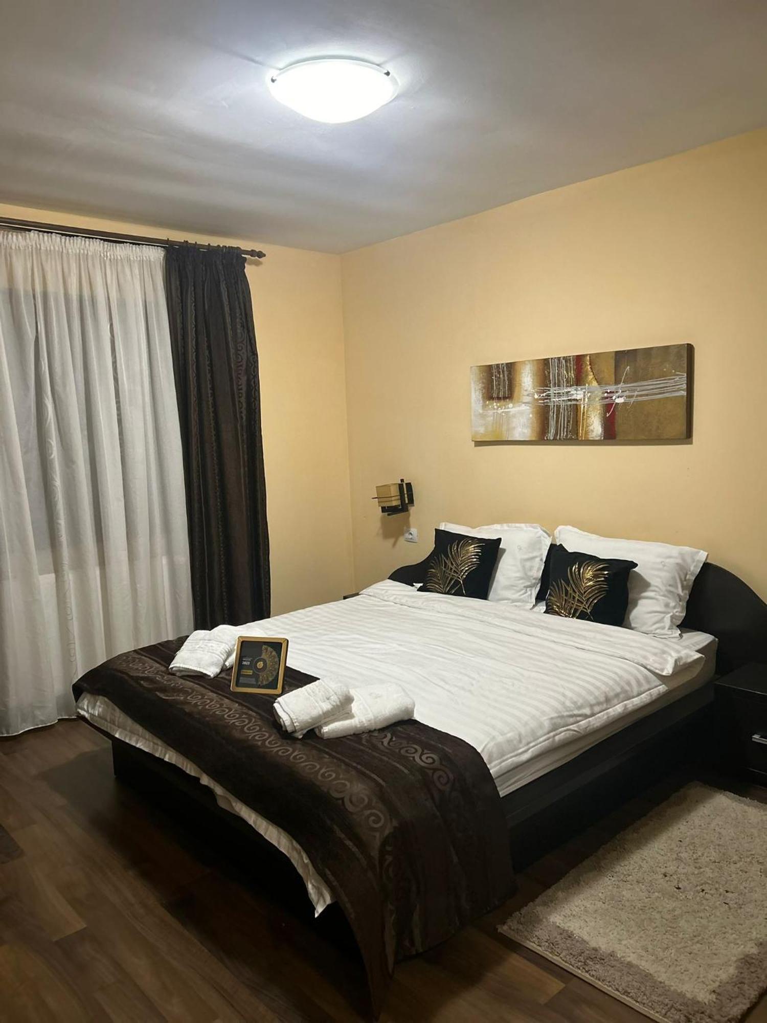 Casa Alex Rasnov Hotel ภายนอก รูปภาพ