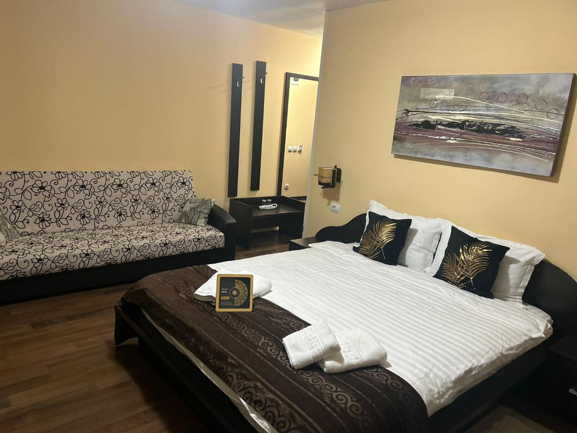Casa Alex Rasnov Hotel ภายนอก รูปภาพ
